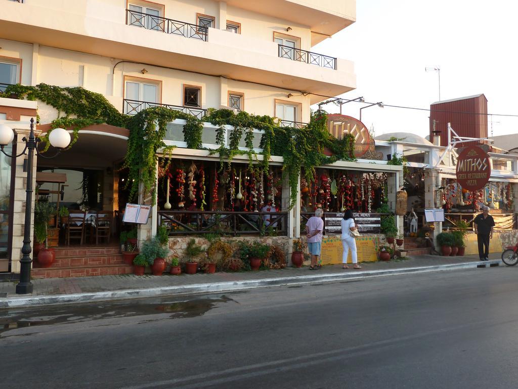 Mithos Apartments Agia Marina  ภายนอก รูปภาพ